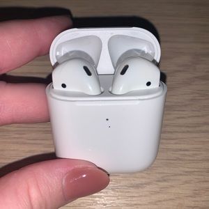Apple AirPods